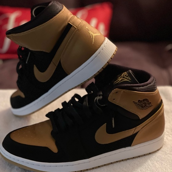 Jordan 1 Hi Melo Sz 13 Gold/Blk/Wht - Picture 2 of 5